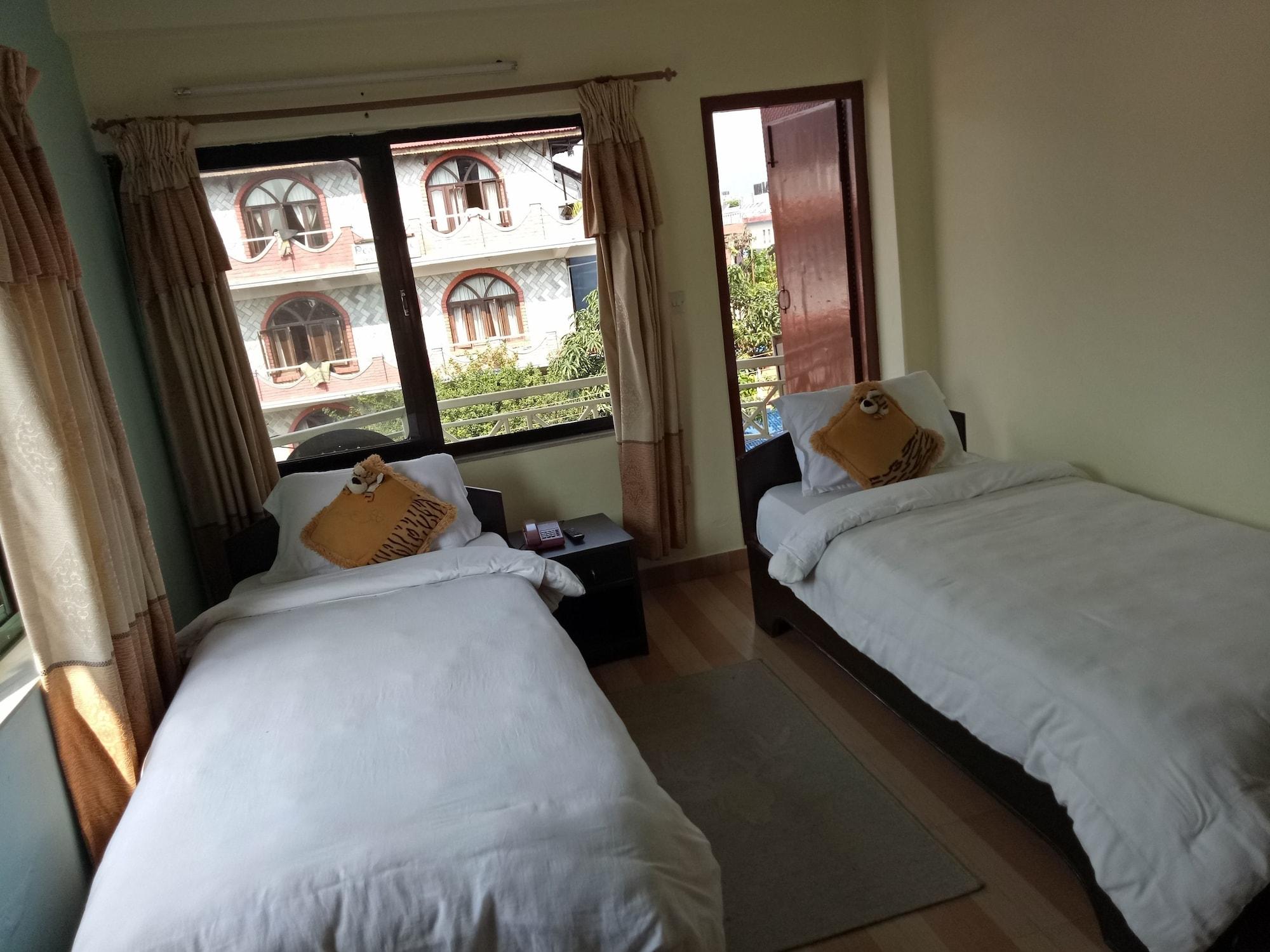 Hotel Fewa Holiday Inn Pokhara Kültér fotó